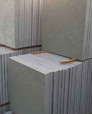 270-316X393_INTERIOR-LEFT-1-Acadian-Black